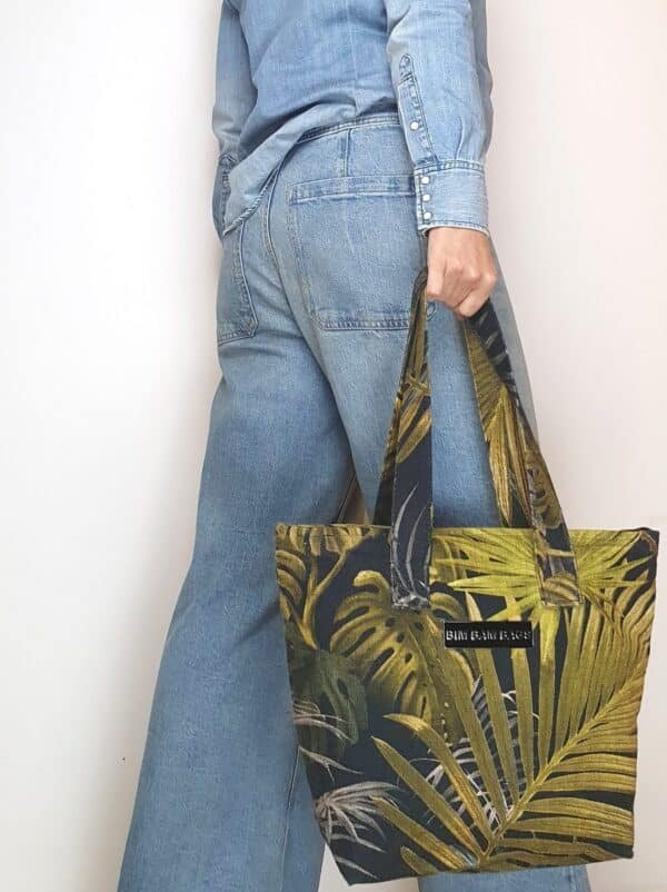 Tote Dark Palms