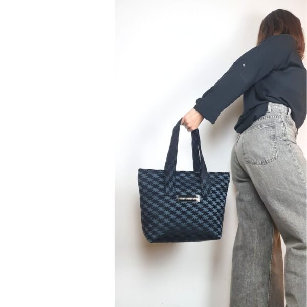 Tote Total Black Bat