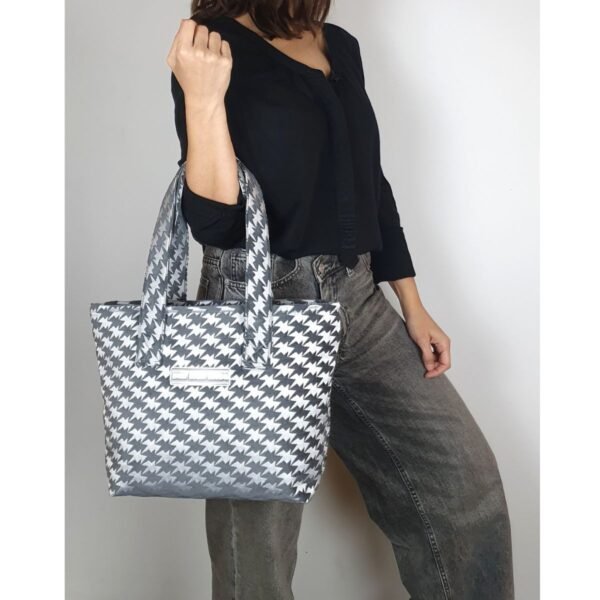 Tote Silver Bat