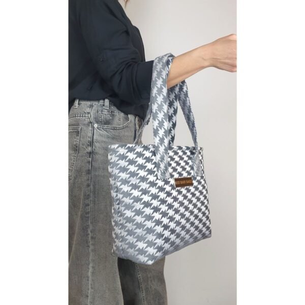 Tote Silver Bat