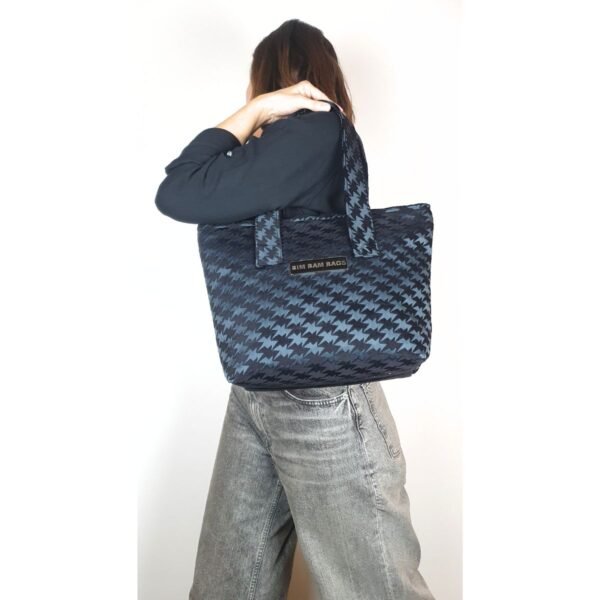 Tote Total Black Bat