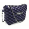 Trapeze Purple Bat, bolso mediano con estampado morado y negro y cadena metálica plateada