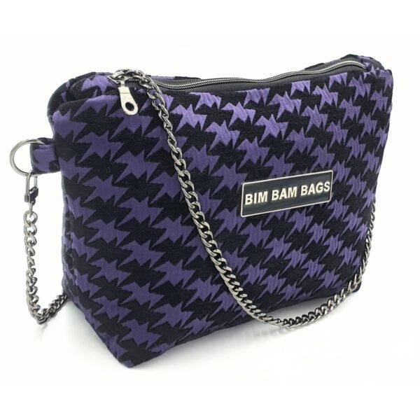 Trapeze Purple Bat, bolso mediano con estampado morado y negro y cadena metálica plateada
