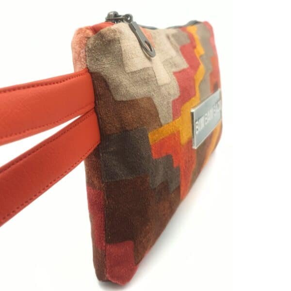 9 Wristlet Volcano